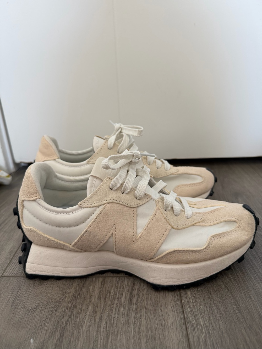 New balance 327 Neutral White & Beige Women's Fashion Sneaker